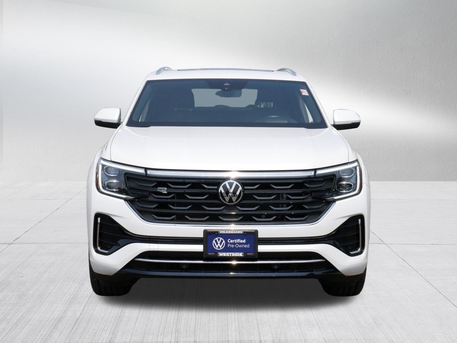 Certified 2024 Volkswagen Atlas Cross Sport SEL R-Line AWD/4WD image 2