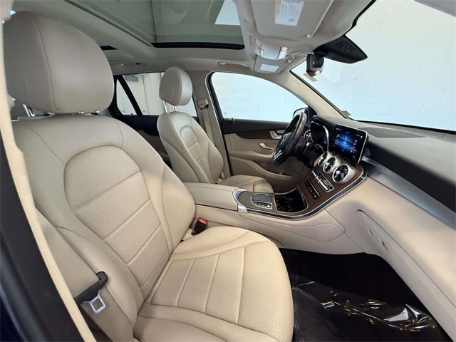 Used 2021 Mercedes-Benz GLC 300 4MATIC image 14
