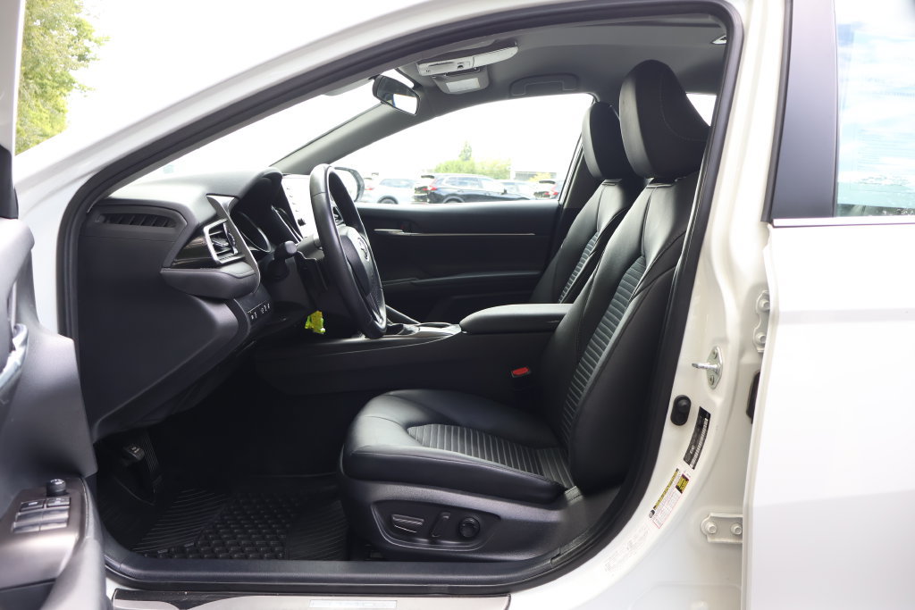 Used 2024 Toyota Camry SE FWD image 31
