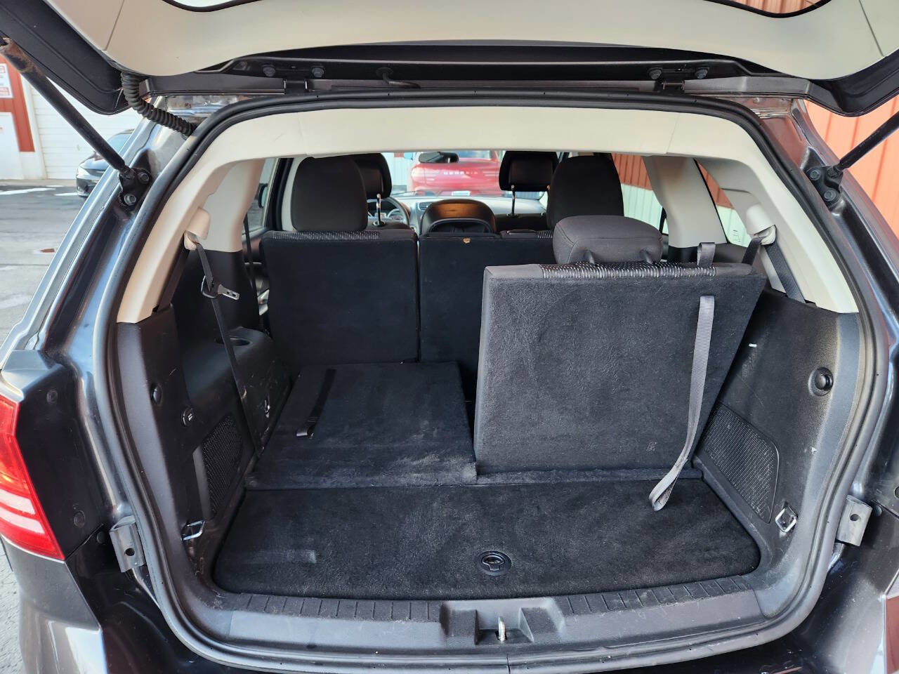 Used 2016 Dodge Journey SE w/ Flexible Seating Group image 12