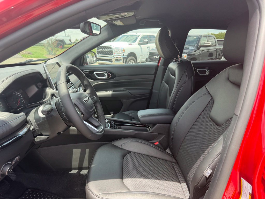 New 2026 Jeep Compass Latitude AWD/4WD image 15