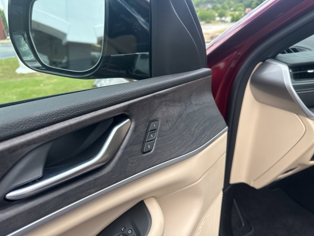 New 2025 Jeep Grand Cherokee L Limited image 28