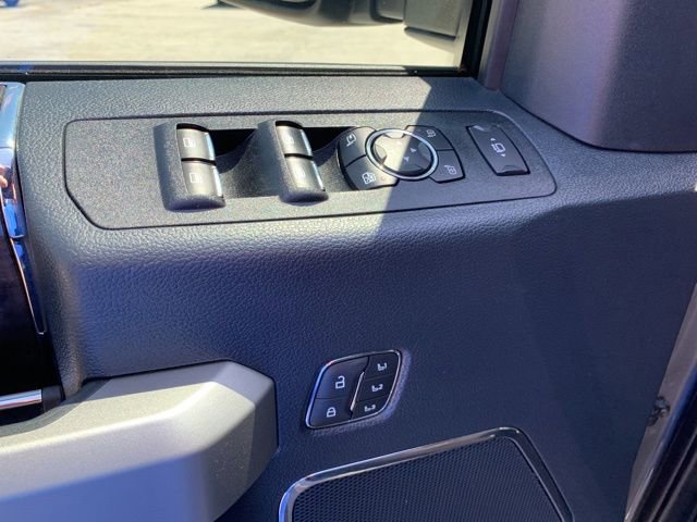 Used 2022 Ford F350 Lariat w/ Chrome Package image 23