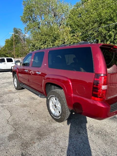 Used 2010 Chevrolet Suburban LT AWD/4WD image 7