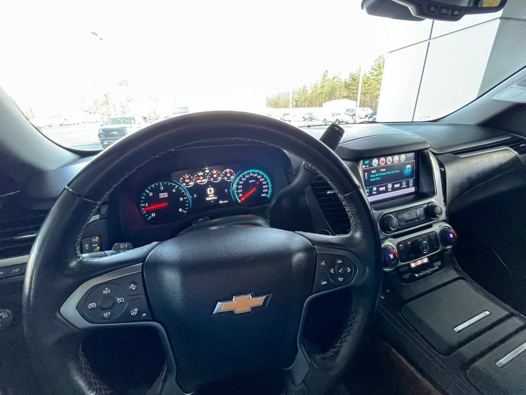 Used 2020 Chevrolet Suburban Premier AWD/4WD image 21