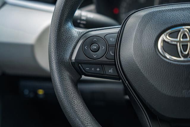Used 2022 Toyota Corolla LE image 22