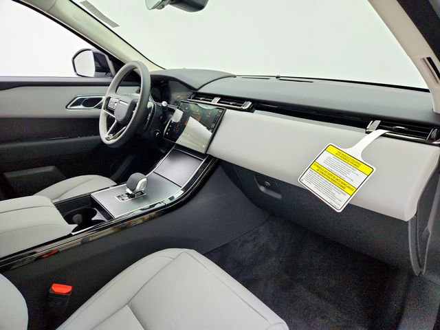 New 2025 Land Rover Range Rover Velar Dynamic SE image 17