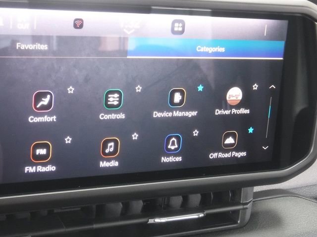 Used 2025 Jeep Wrangler Sport image 26