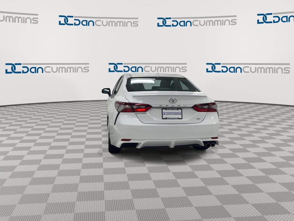 Used 2024 Toyota Camry SE FWD image 7
