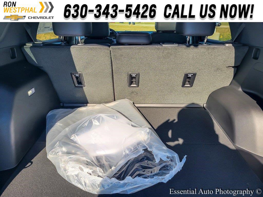New 2026 Chevrolet Equinox ACTIV w/ Convenience Package III image 17