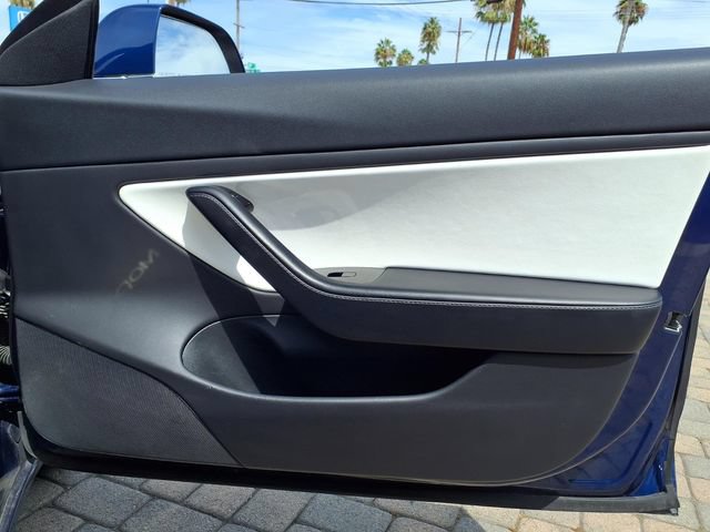 Used 2019 Tesla Model 3 Standard Range Plus RWD image 29