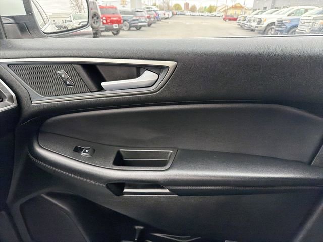 Used 2024 Ford Edge SEL image 25