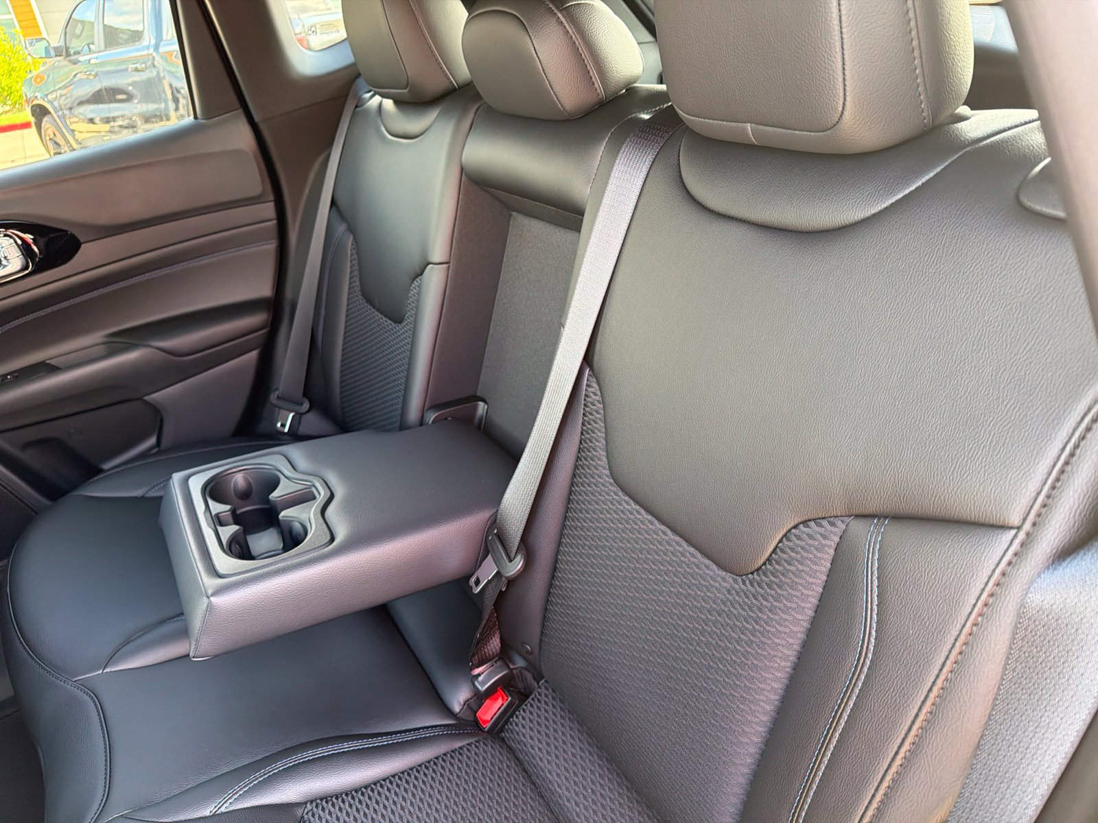 New 2027 Jeep Compass Latitude AWD/4WD image 18
