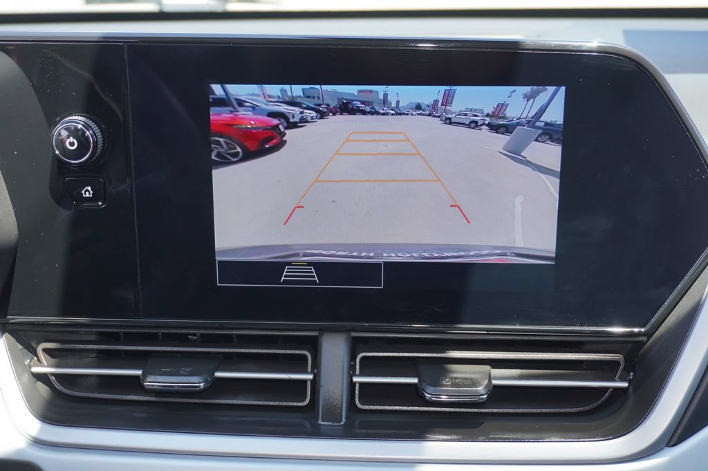 Used 2025 Chevrolet Trax LS FWD image 15
