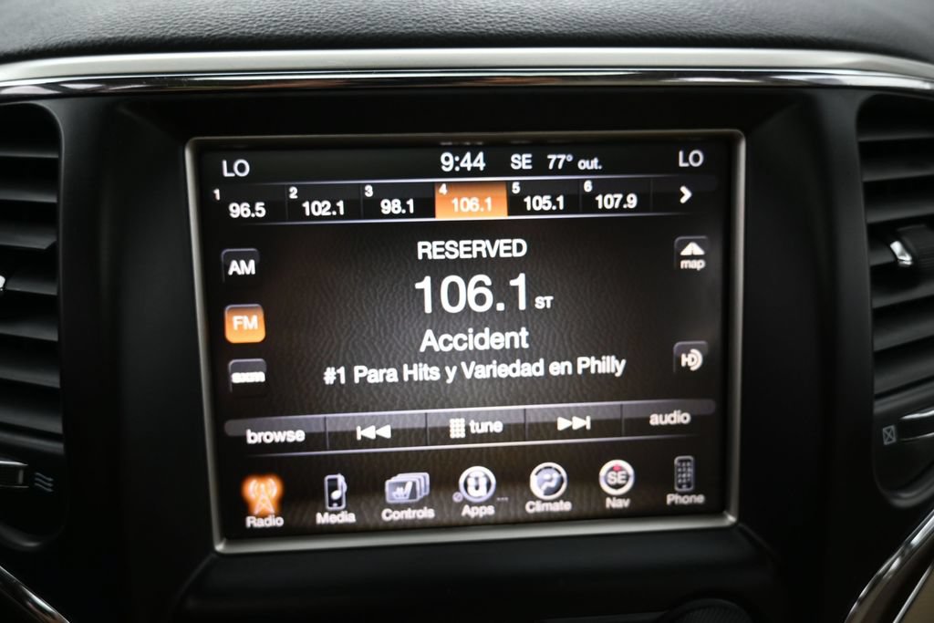 Used 2015 Jeep Grand Cherokee Limited w/ Trailer Tow Group IV AWD/4WD image 12