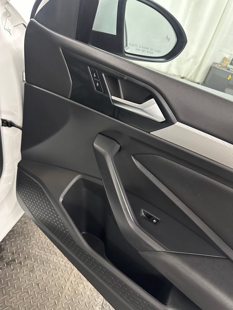 Used 2020 Volkswagen Jetta SE FWD image 33