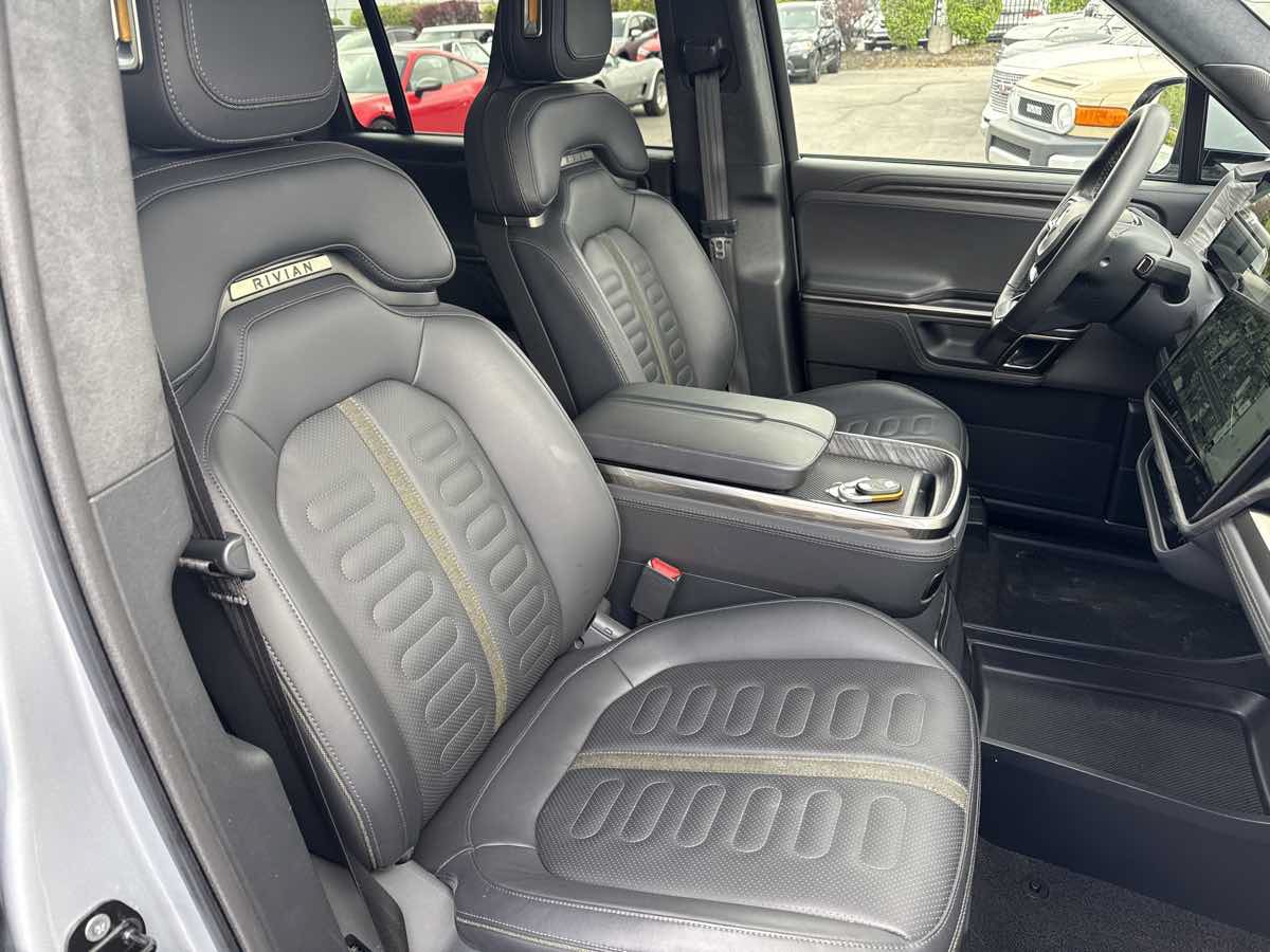 Used 2022 Rivian R1S Launch Edition Quad AWD/4WD image 21