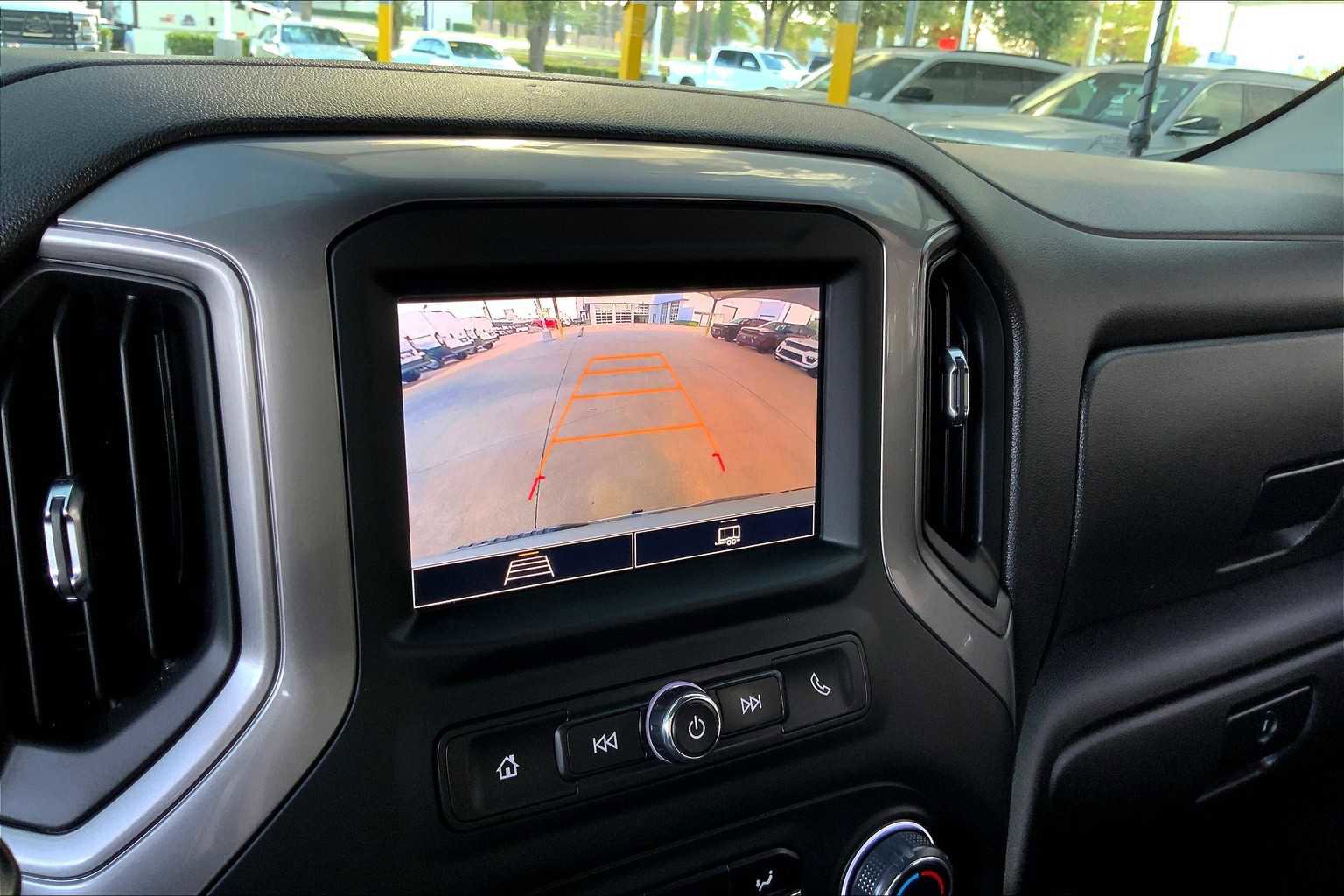 Certified 2025 Chevrolet Silverado 1500 Custom image 51