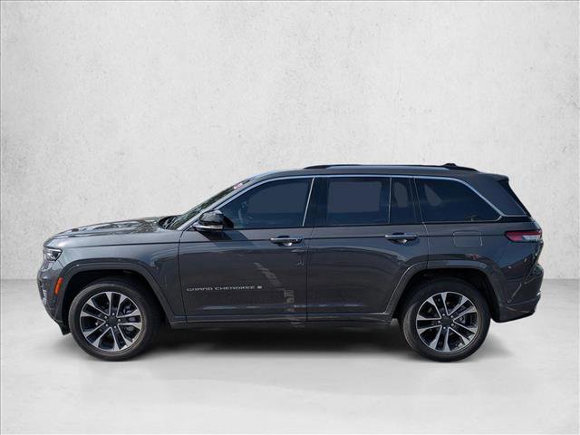 Used 2023 Jeep Grand Cherokee Overland w/ Luxury Tech Group IV AWD/4WD image 9