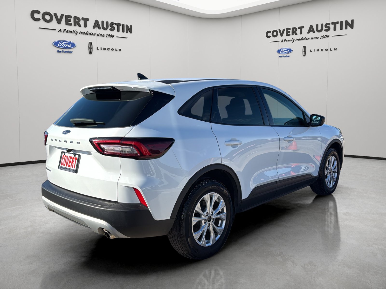 Used 2025 Ford Escape Active FWD image 5