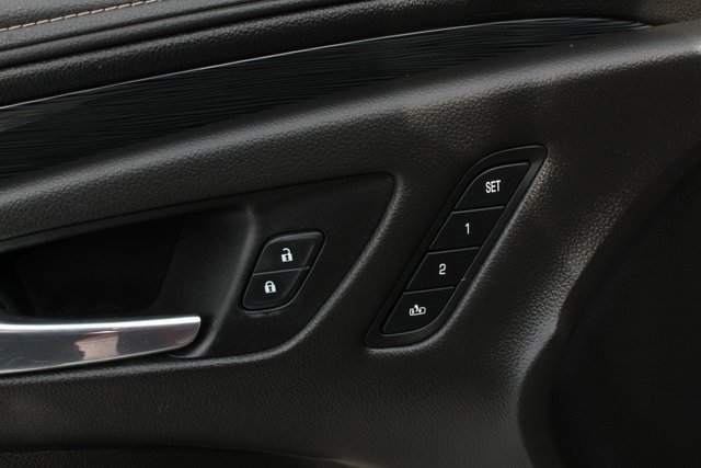 Used 2017 Buick Envision Essence w/ LPO, Cargo Package image 17