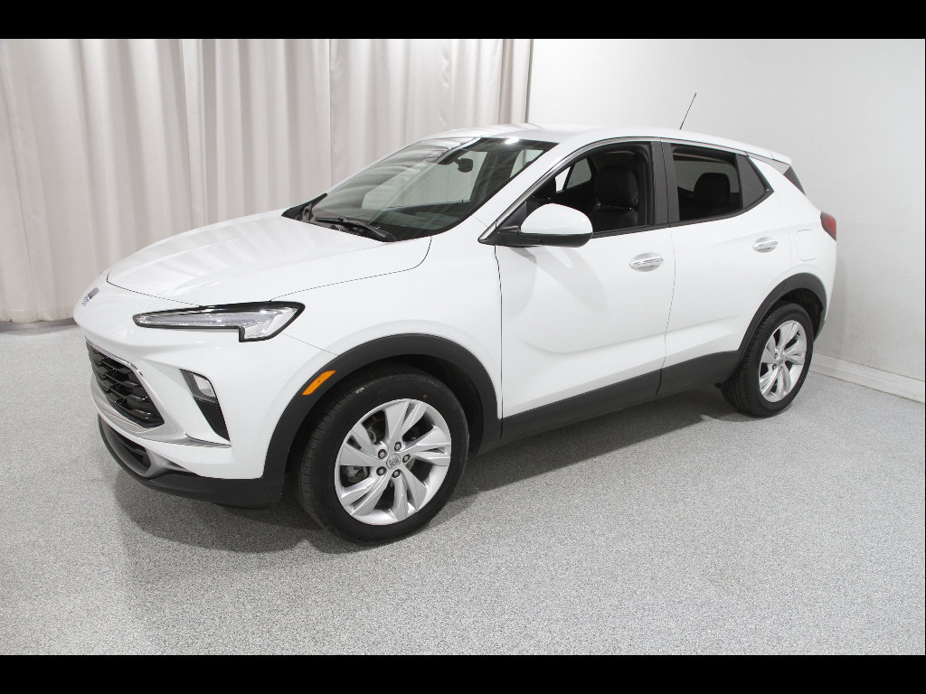 Certified 2024 Buick Encore GX Preferred FWD image 3