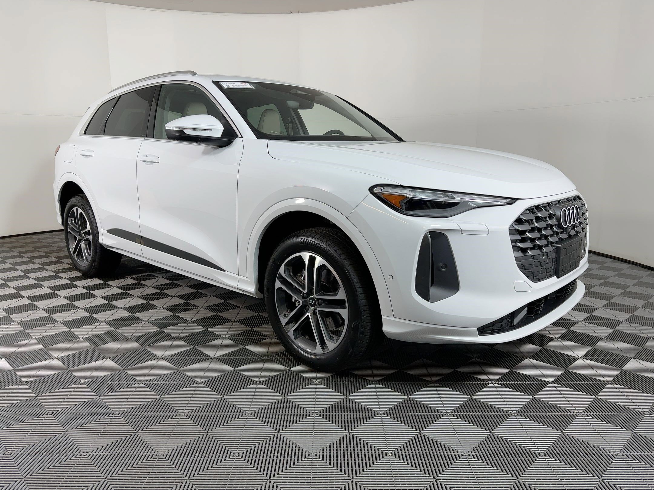 New 2025 Audi Q5 Premium Plus image 6