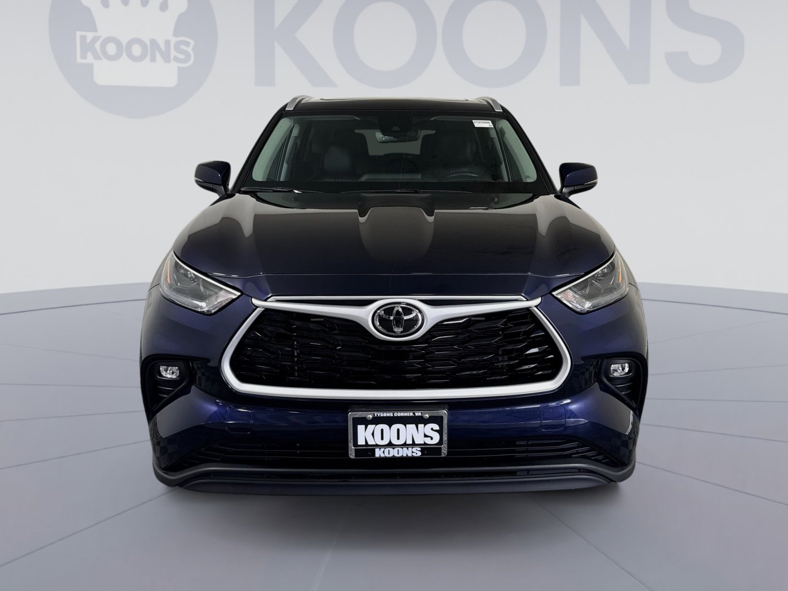 Used 2025 Toyota Highlander XLE FWD image 11