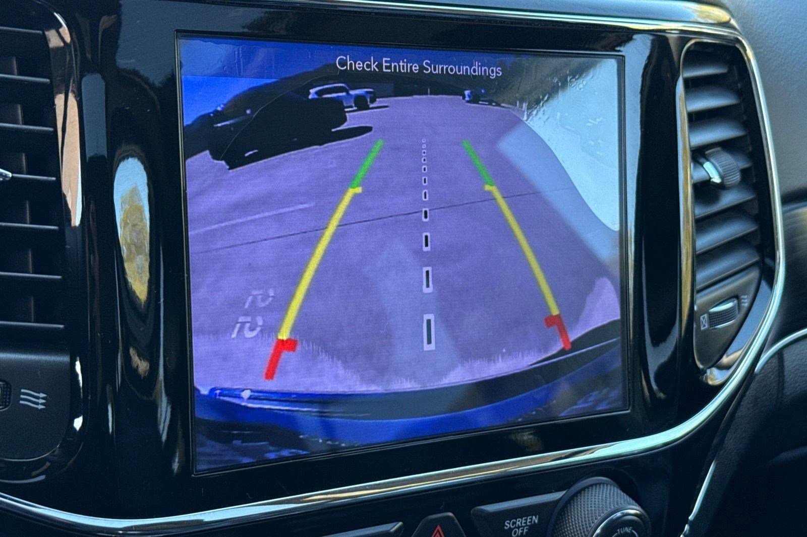 Used 2019 Jeep Grand Cherokee Limited image 25