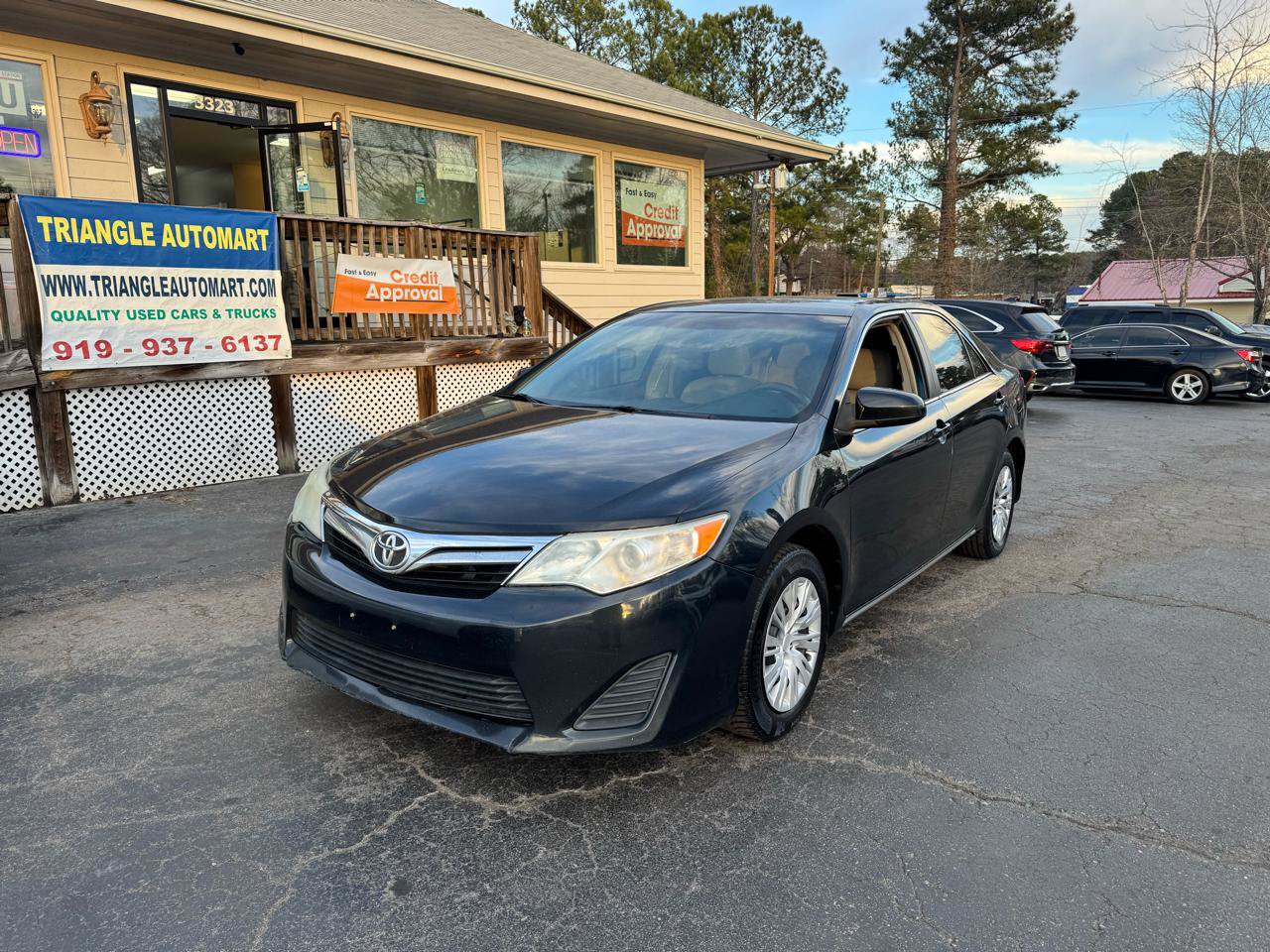 Used 2014 Toyota Camry LE