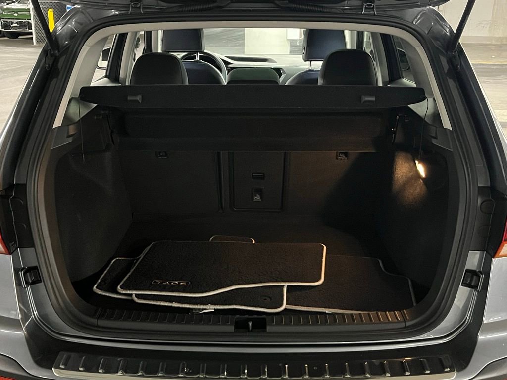 Used 2023 Volkswagen Taos SEL image 37