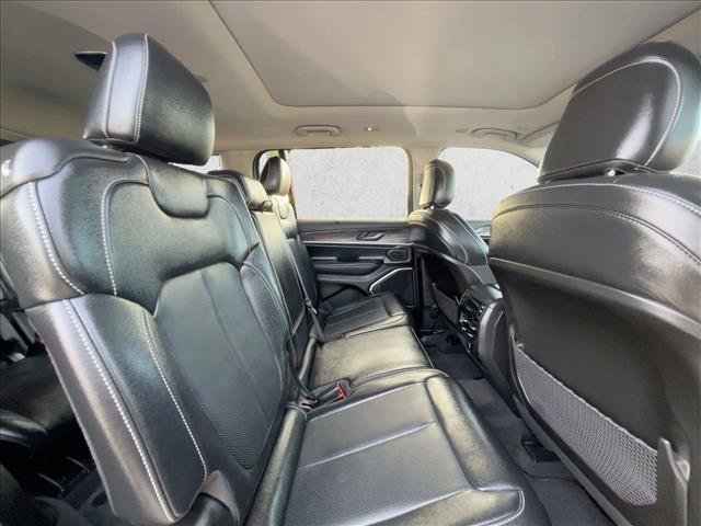 Used 2022 Jeep Grand Cherokee L Limited w/ Luxury Tech Group II image 20