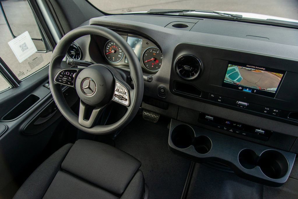 Used 2024 Mercedes-Benz Sprinter 3500 image 24