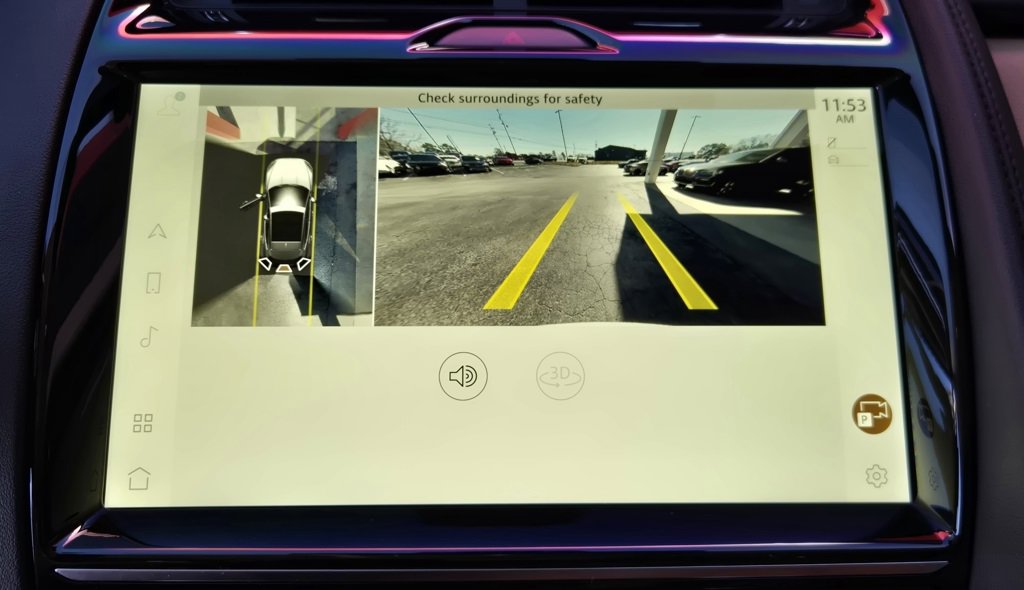 Used 2021 Jaguar E-PACE SE image 30