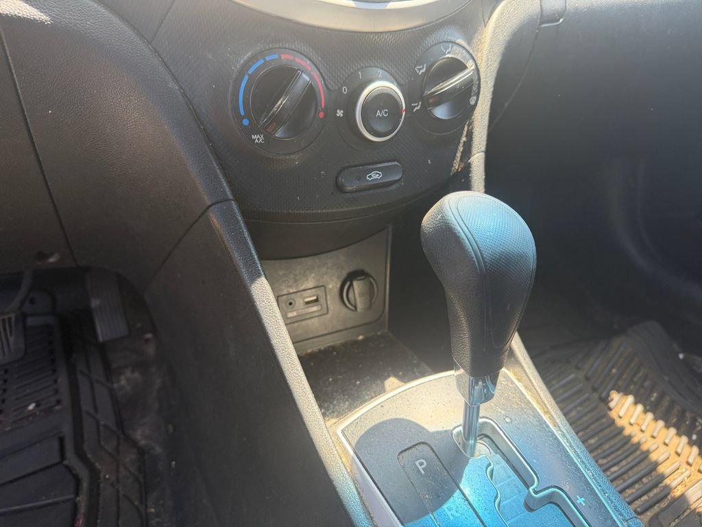 Used 2014 Hyundai Accent GS FWD image 27