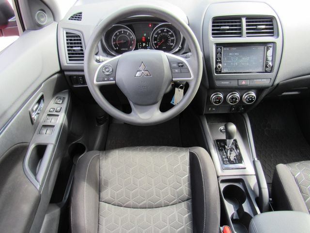Used 2024 Mitsubishi Outlander Sport ES AWD/4WD image 15