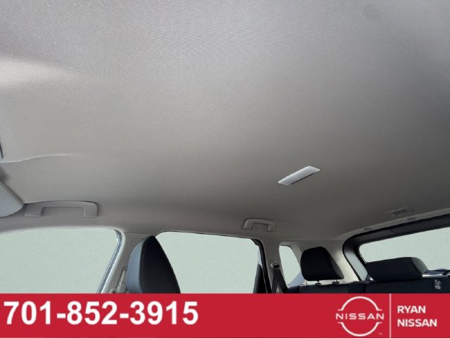 New 2026 Nissan Rogue SV w/ Cold Weather Package AWD/4WD image 25