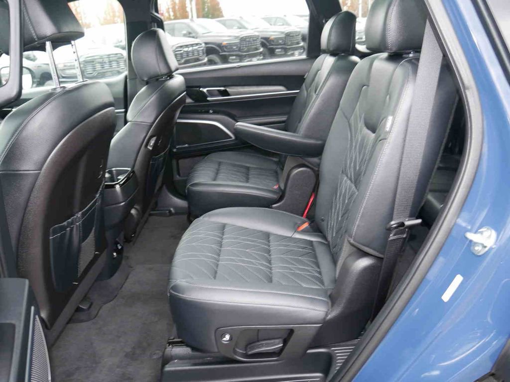 Used 2025 Kia Telluride SX X-Line image 17