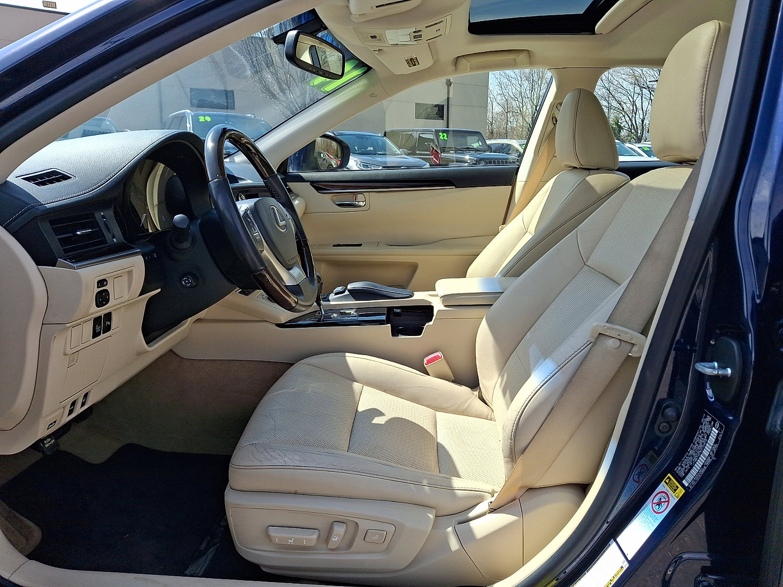 Used 2014 Lexus ES 350 w/ Luxury Package image 13