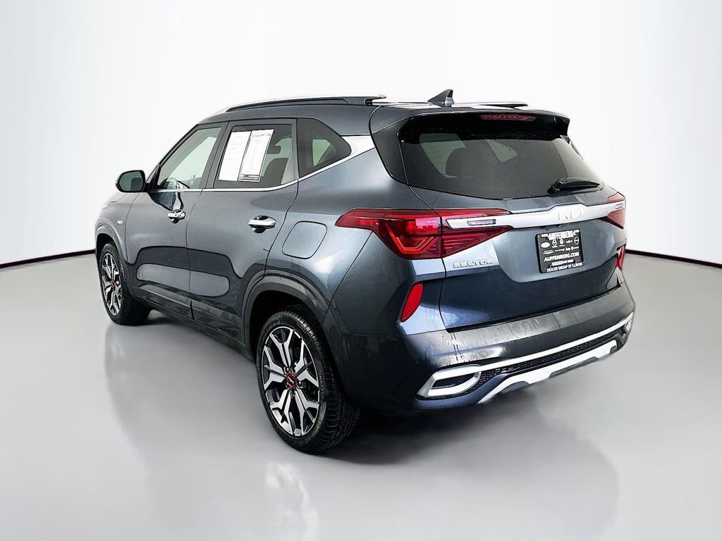Used 2023 Kia Seltos SX w/ SX Sunroof Package AWD/4WD image 5
