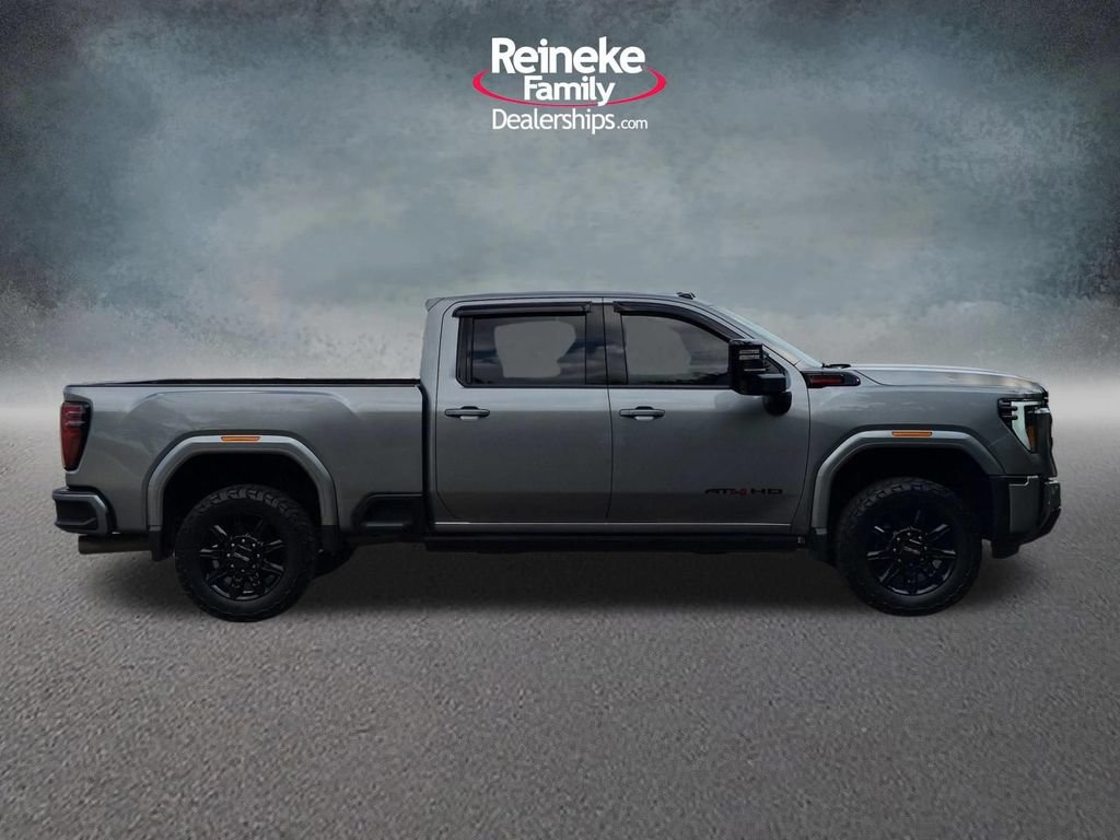 Used 2025 GMC Sierra 2500 AT4 w/ AT4 Premium Plus Package AWD/4WD image 4