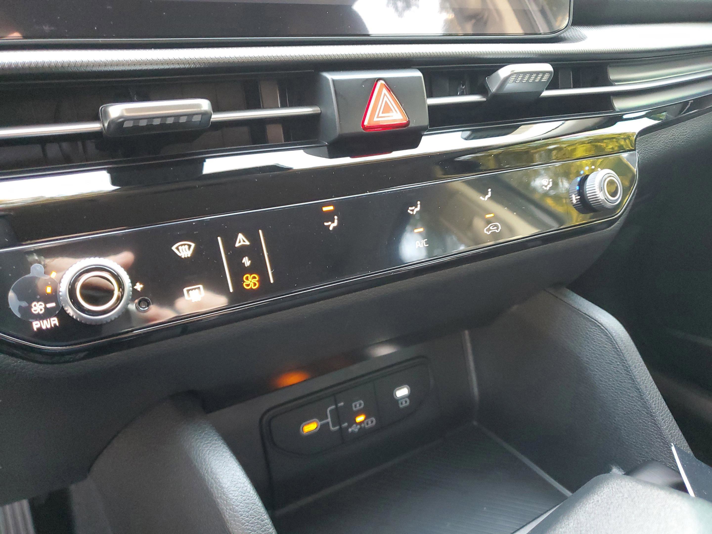 New 2026 Kia Sportage LX w/ LX Convenience Package image 16