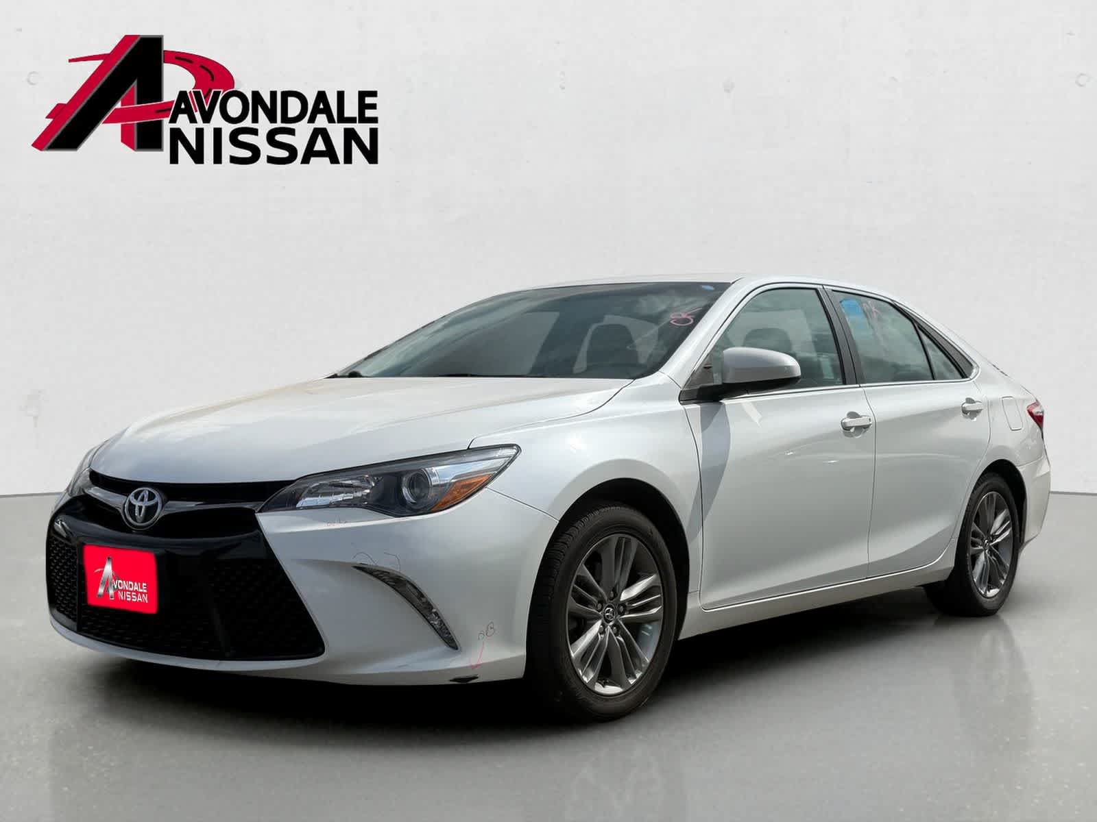 Used 2016 Toyota Camry SE FWD image 2