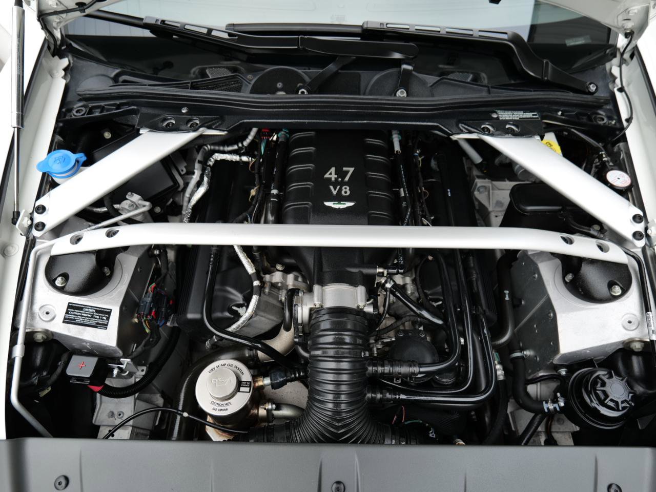 Used 2015 Aston Martin V8 Vantage S image 44