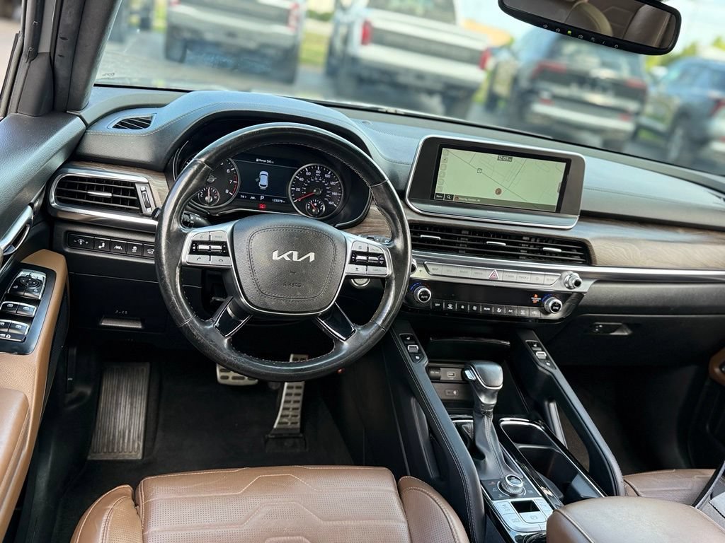 Used 2022 Kia Telluride SX w/ SX Prestige Package AWD/4WD image 5