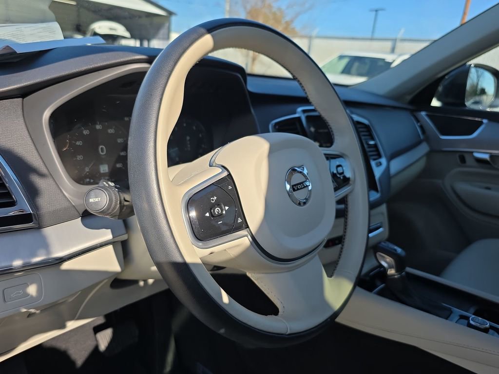 Used 2022 Volvo XC90 T5 Momentum w/ Advanced Package image 29