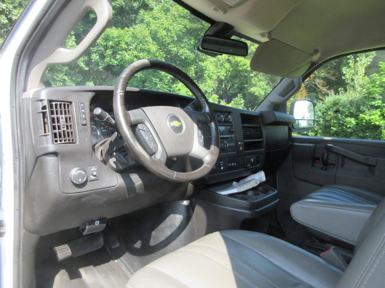 Used 2021 Chevrolet Express 2500 w/ Driver Convenience Package RWD image 30