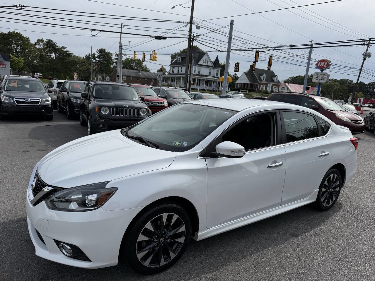 Used 2017 Nissan Sentra SR image 1