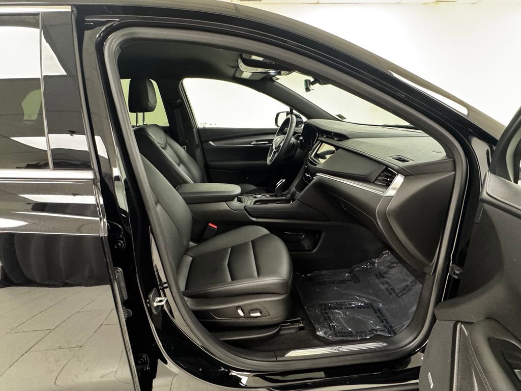 Used 2023 Cadillac XT5 Luxury image 14