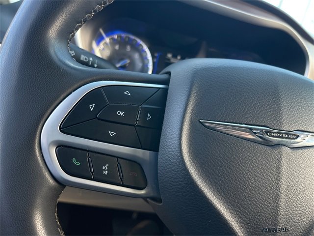 Used 2022 Chrysler Voyager LX image 13